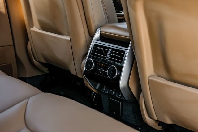 New 2026 Belgravia Green Land Rover SE image 44