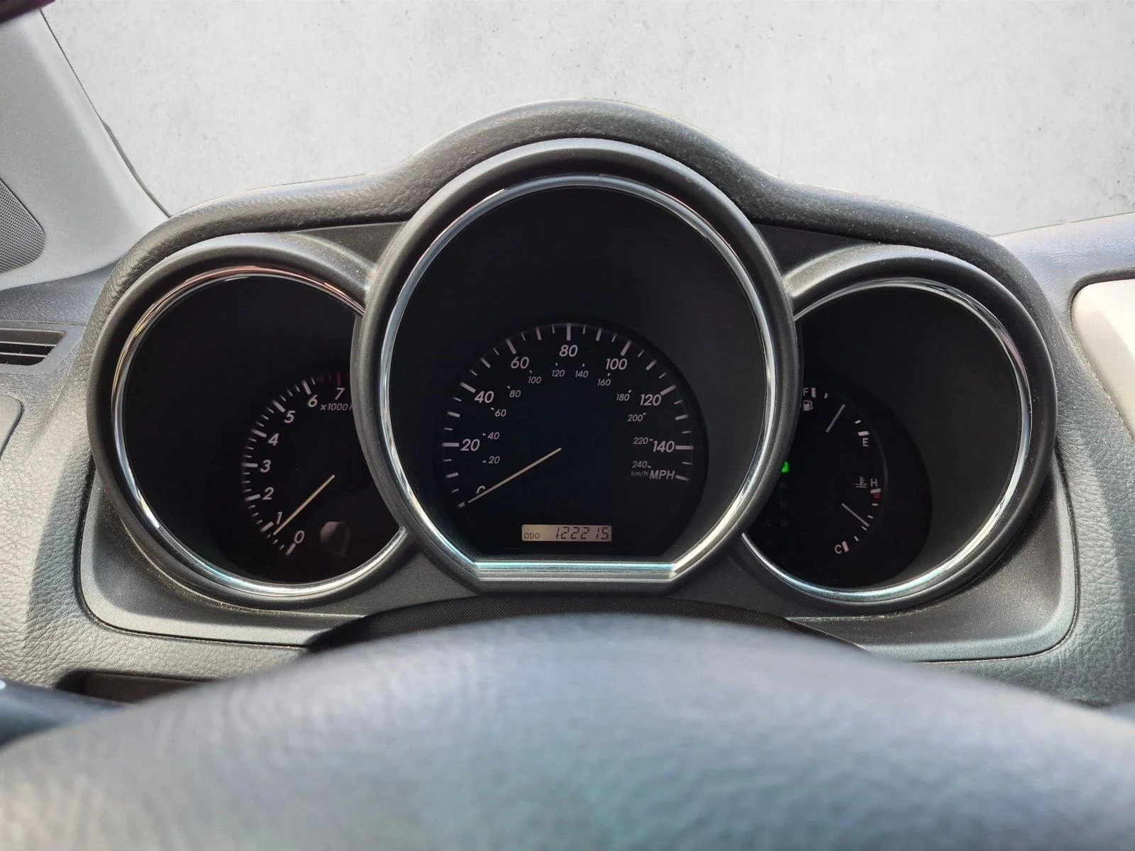 Used 2008 Silver/Gray Lexus  image 9