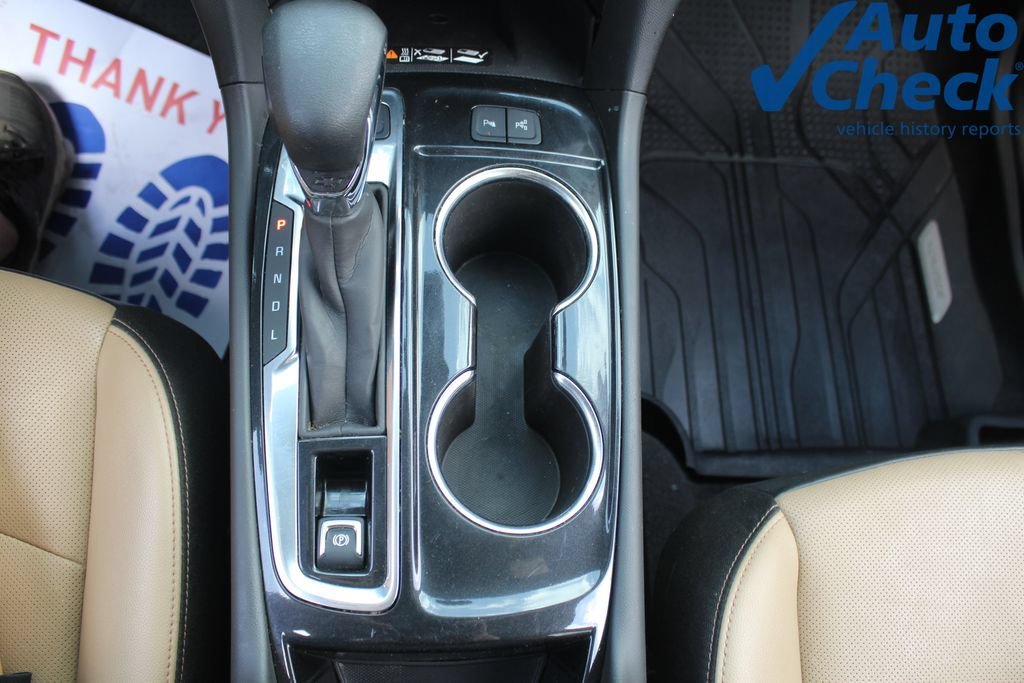 Used 2022 Summit White Chevrolet Premier image 13