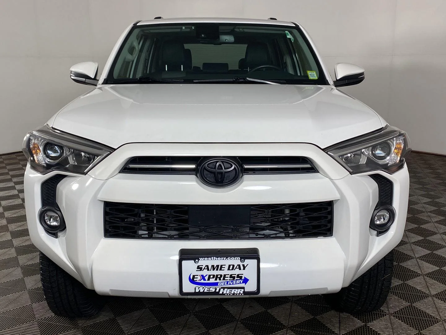 Used 2022 Super White Toyota SR5 Premium image 25