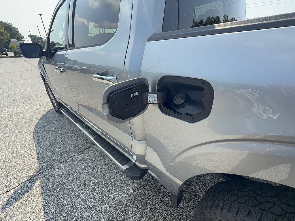Certified Used 2025 Iconic Silver Ford XLT image 23