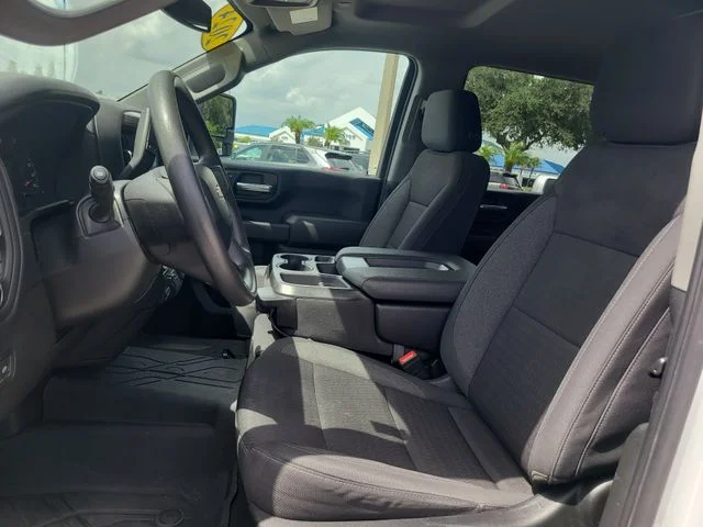 Used 2024 White Chevrolet Custom image 20