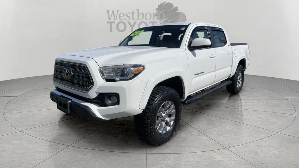 Used 2017 White Toyota SR5 image 3