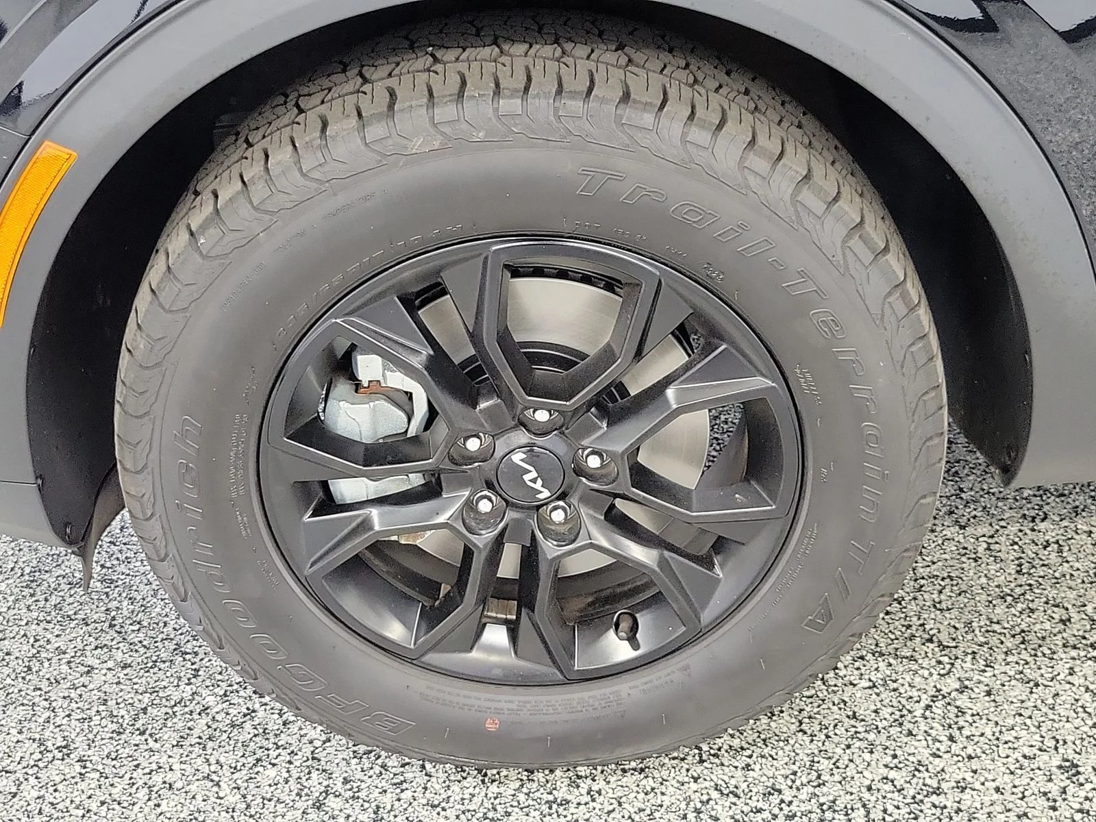 Certified Used 2023 Black Kia X-Pro Prestige image 5