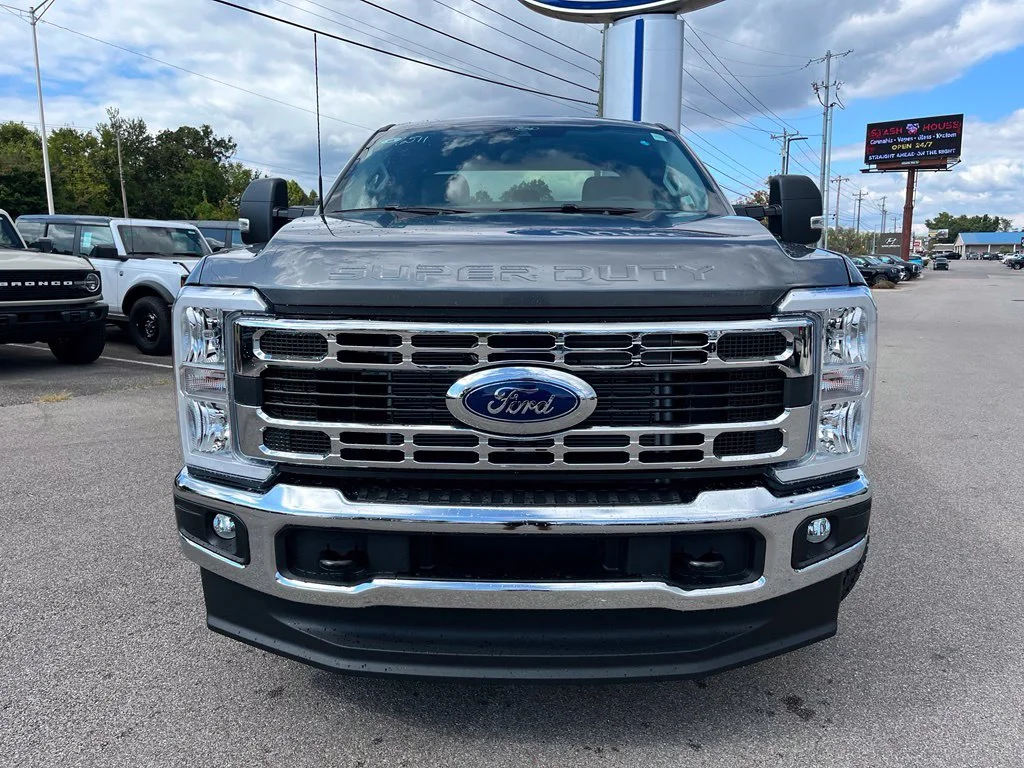 New 2026 Gray Ford XLT image 2