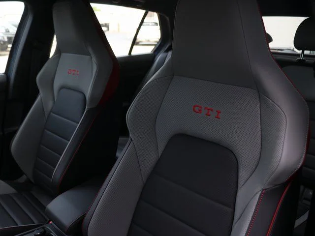 2025 Volkswagen Golf GTI Autobahn - Photo 7