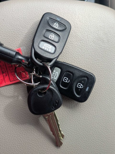 Used 2017 Scarlet Red Hyundai SE image 31