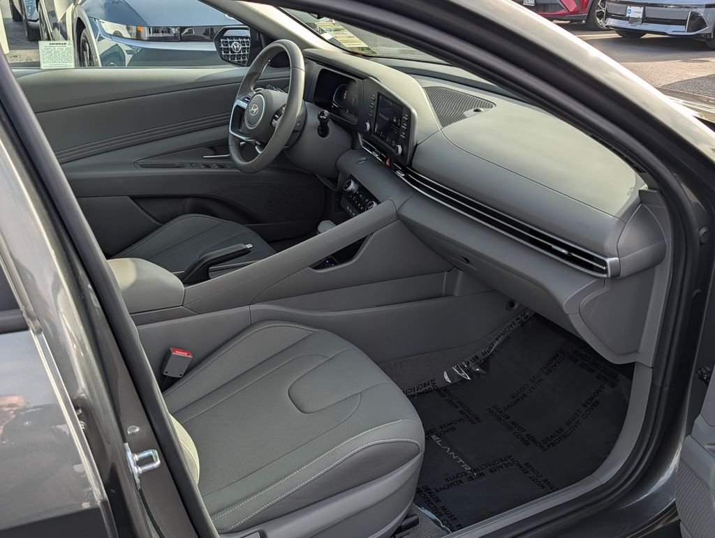 2026 Hyundai Elantra SEL Sport - Photo 9