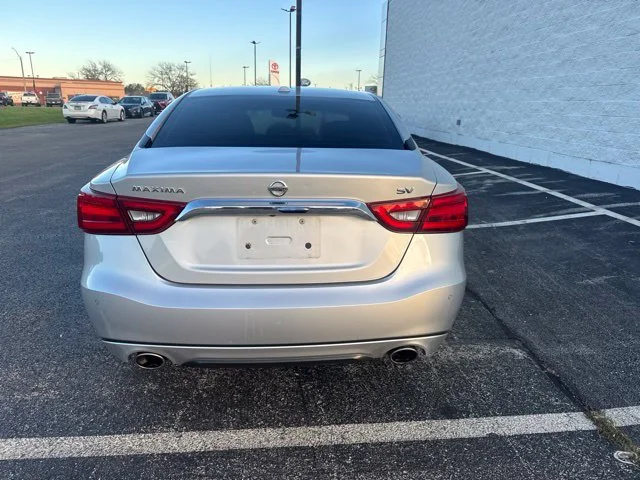 Used 2017 Silver Nissan 3.5 SV image 13