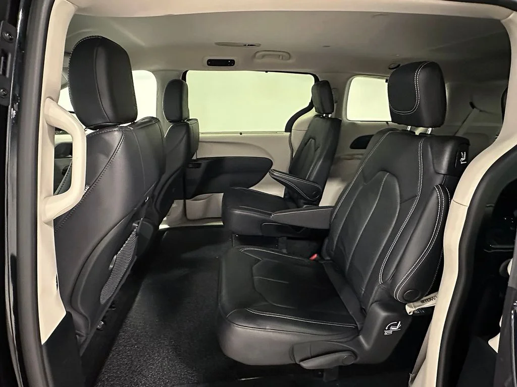 2022 Chrysler Pacifica Touring L - Photo 17