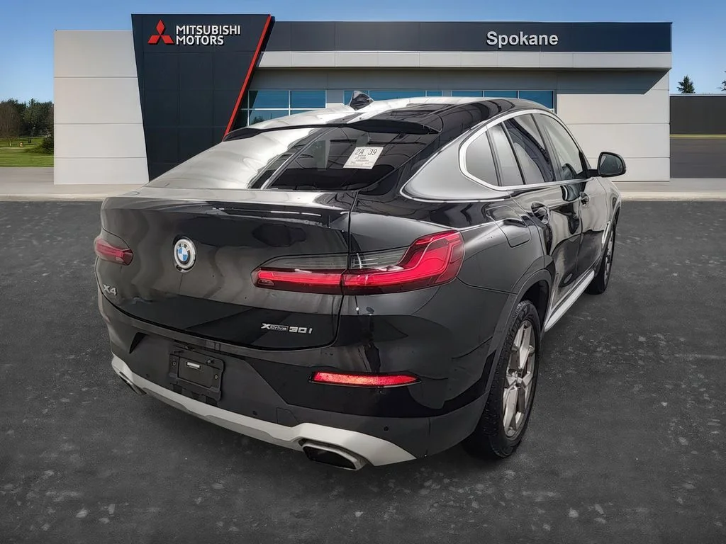 Used 2022 Black BMW xDrive30i image 3