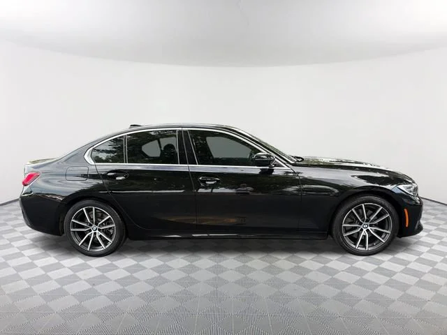 Used 2020 Black BMW 330i image 4