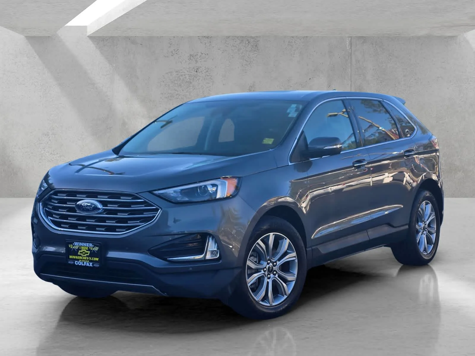 Used 2024  Ford Titanium image 8