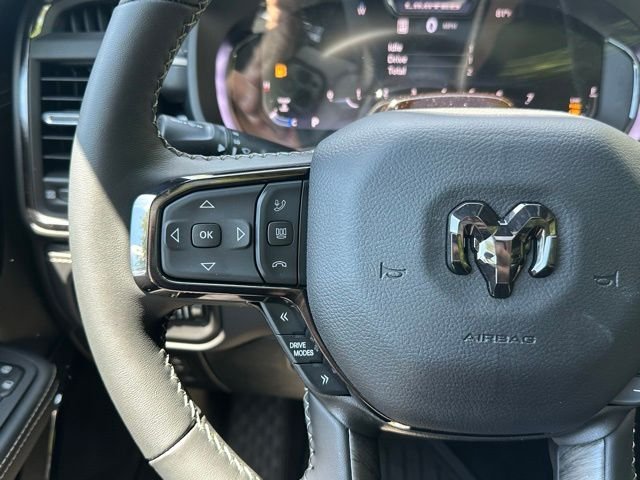 New 2026 Diamond Black Crystal Pearl-Coat Exterior Paint RAM Limited image 18
