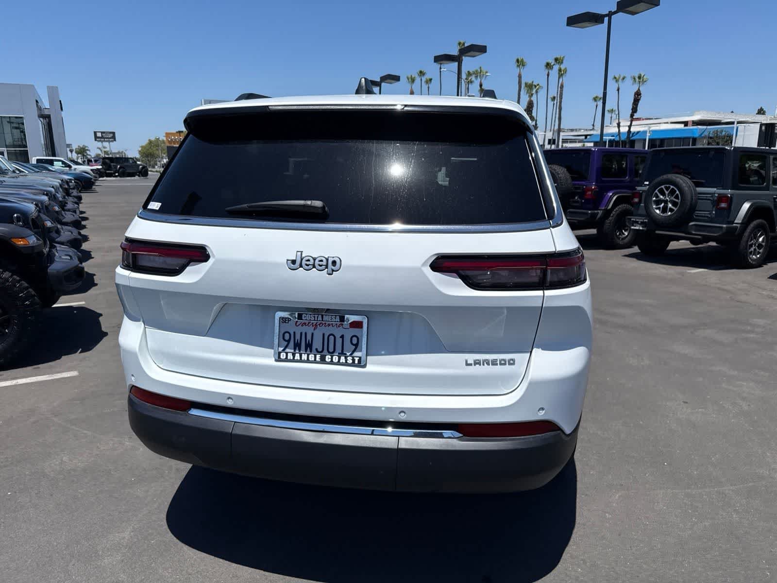 Used 2025 Bright White Clearcoat Jeep Laredo X image 15