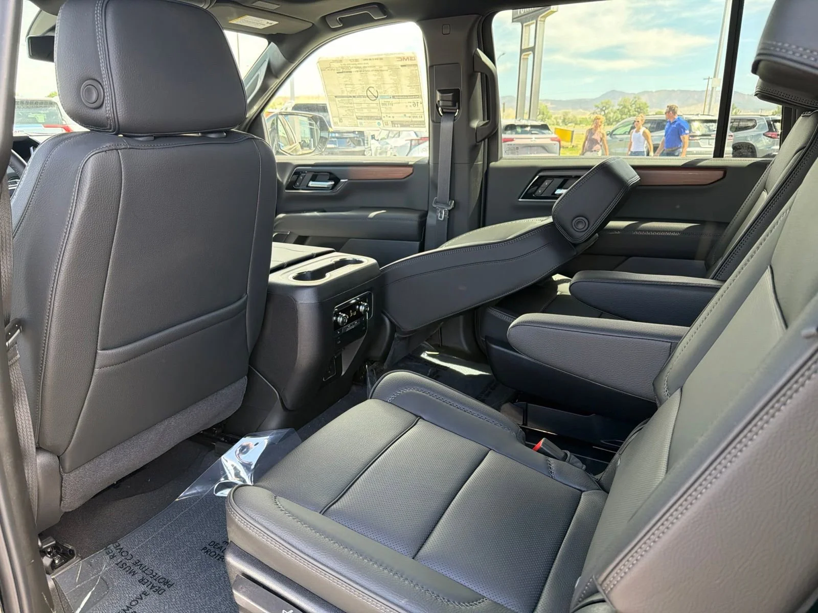 2026 GMC Yukon XL Denali - Photo 22