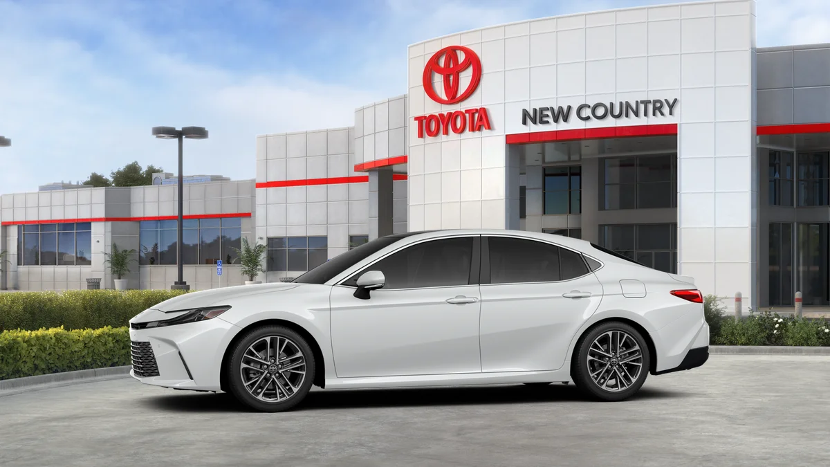 New 2026 Wind Chill Pearl Toyota XLE image 3