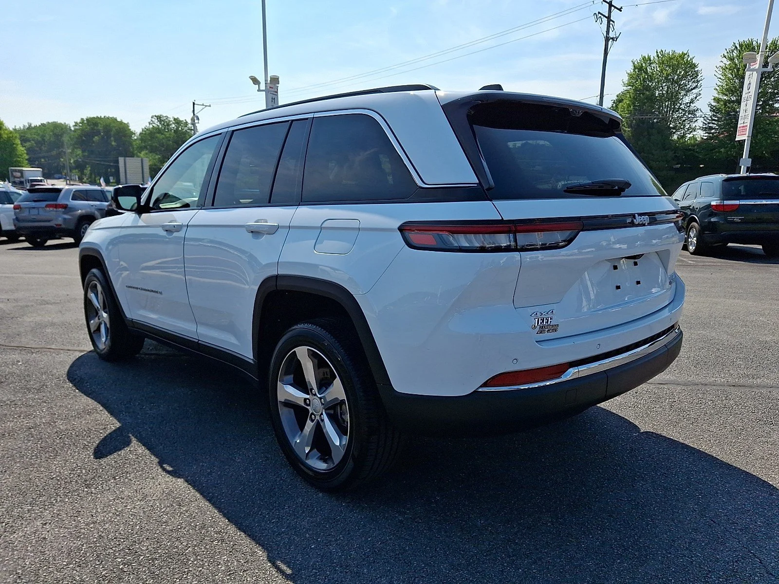 Certified Used 2025 Bright White Clearcoat Jeep Limited image 4
