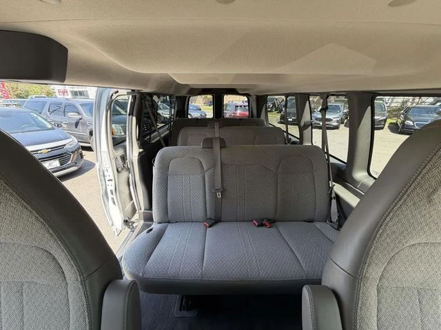 Used 2025 White GMC LT image 17