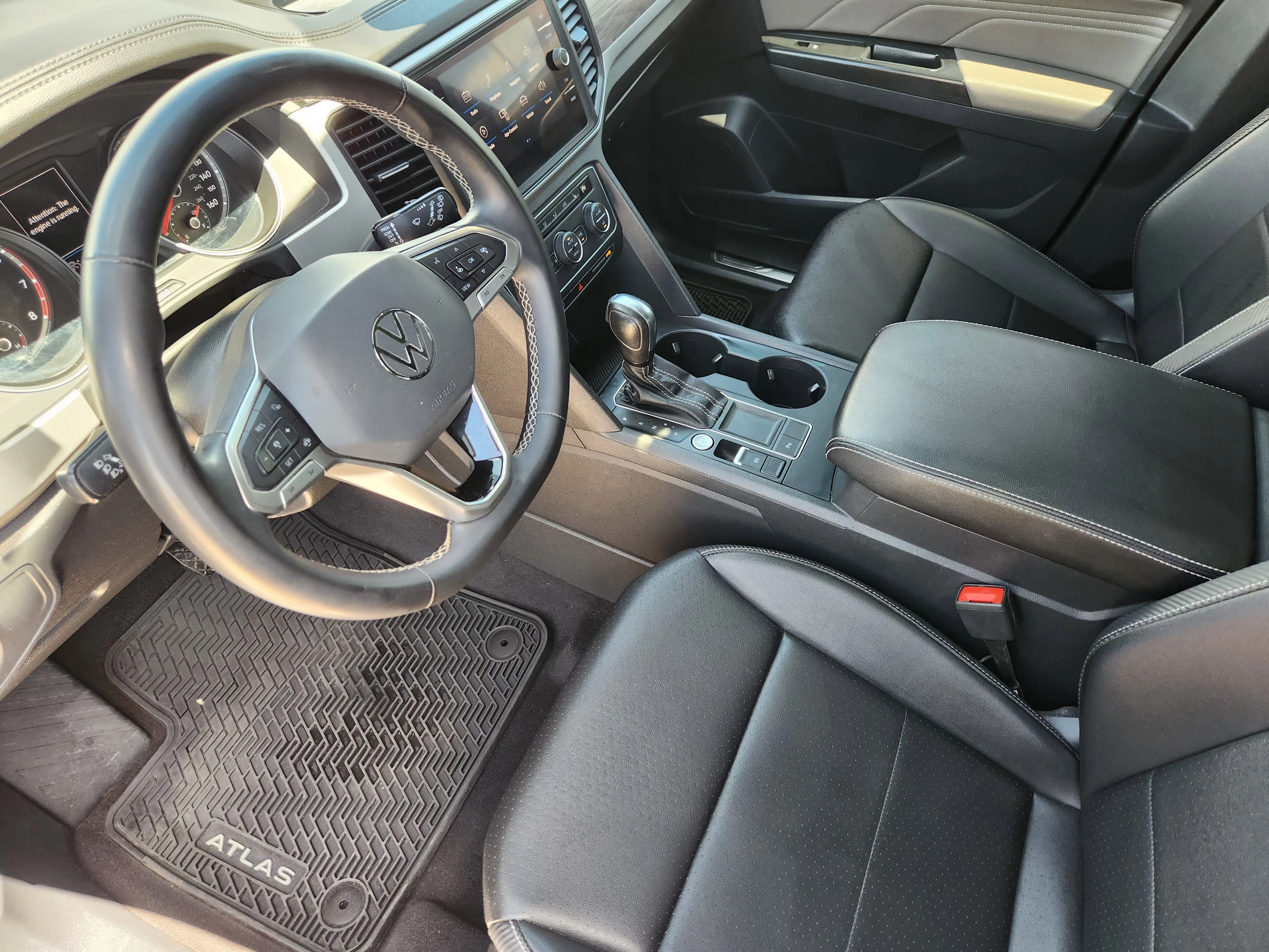 Used 2021 Black Volkswagen 3.6L V6 SE w/Technology image 14