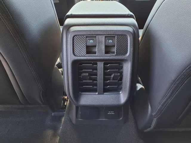 New 2026 Avalanche Ford Outer Banks image 8