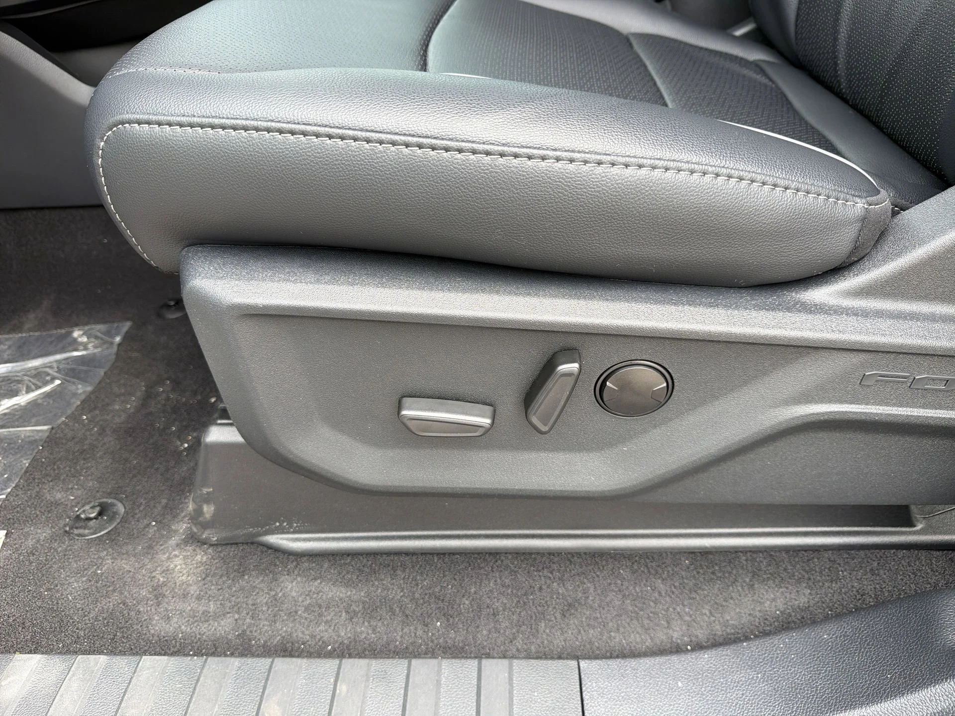 New 2026 Avalanche Ford Lariat® image 22
