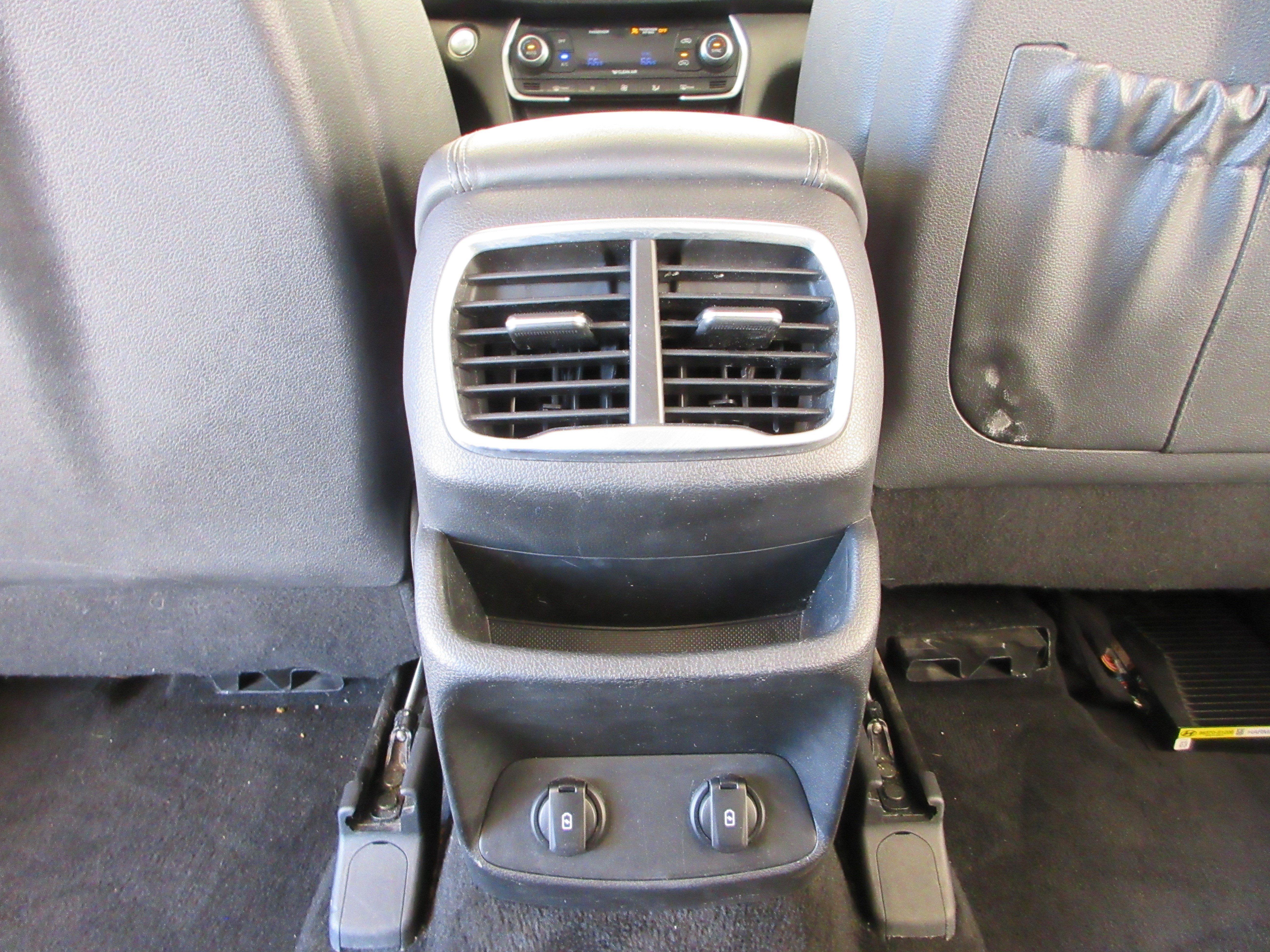 Used 2019 Earthy Bronze Hyundai Limited image 23