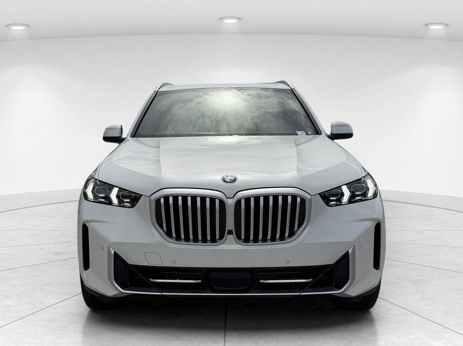 New 2026 Mineral White Metallic BMW sDrive40i image 8