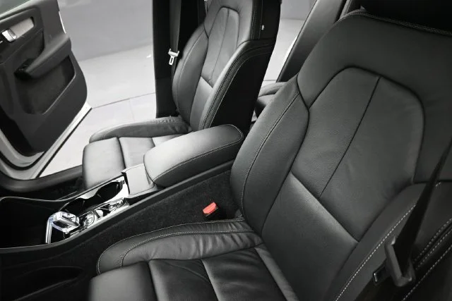 Used 2023 Crystal White Metallic Volvo Ultimate image 14