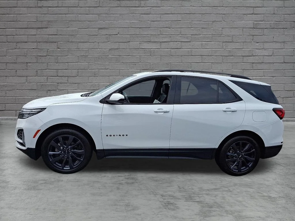 Used 2022 Summit White Chevrolet RS image 7