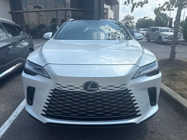 Used 2023 White Lexus 350 Luxury image 10
