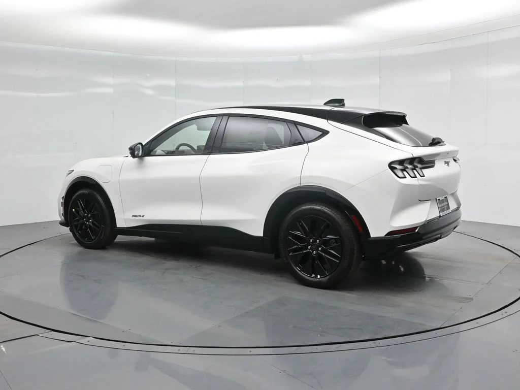 New 2026 Star White Metallic Tri-coat Ford Premium image 6