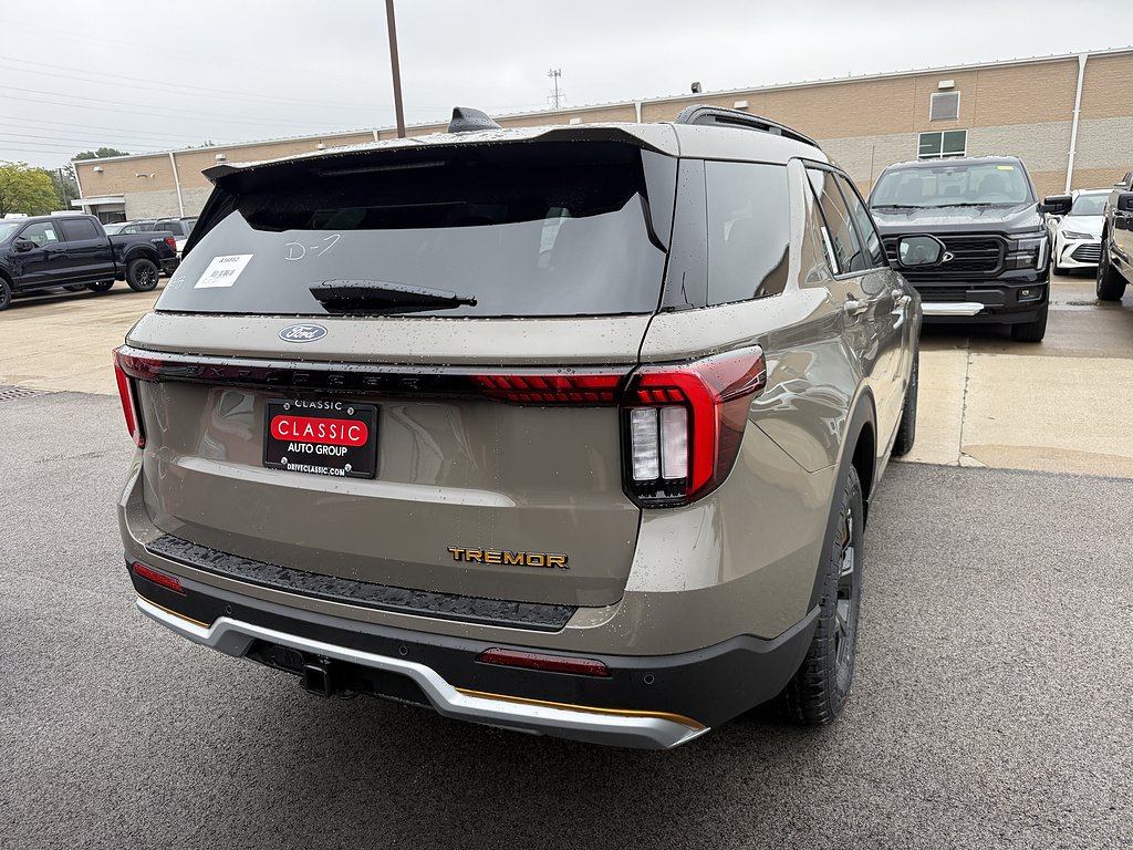 New 2027 Marsh Gray Ford Tremor® image 3