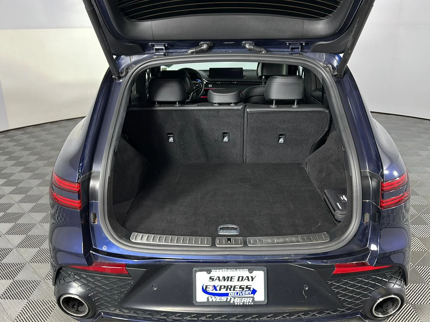 Used 2025 Capri Blue Genesis 3.5T Sport image 26