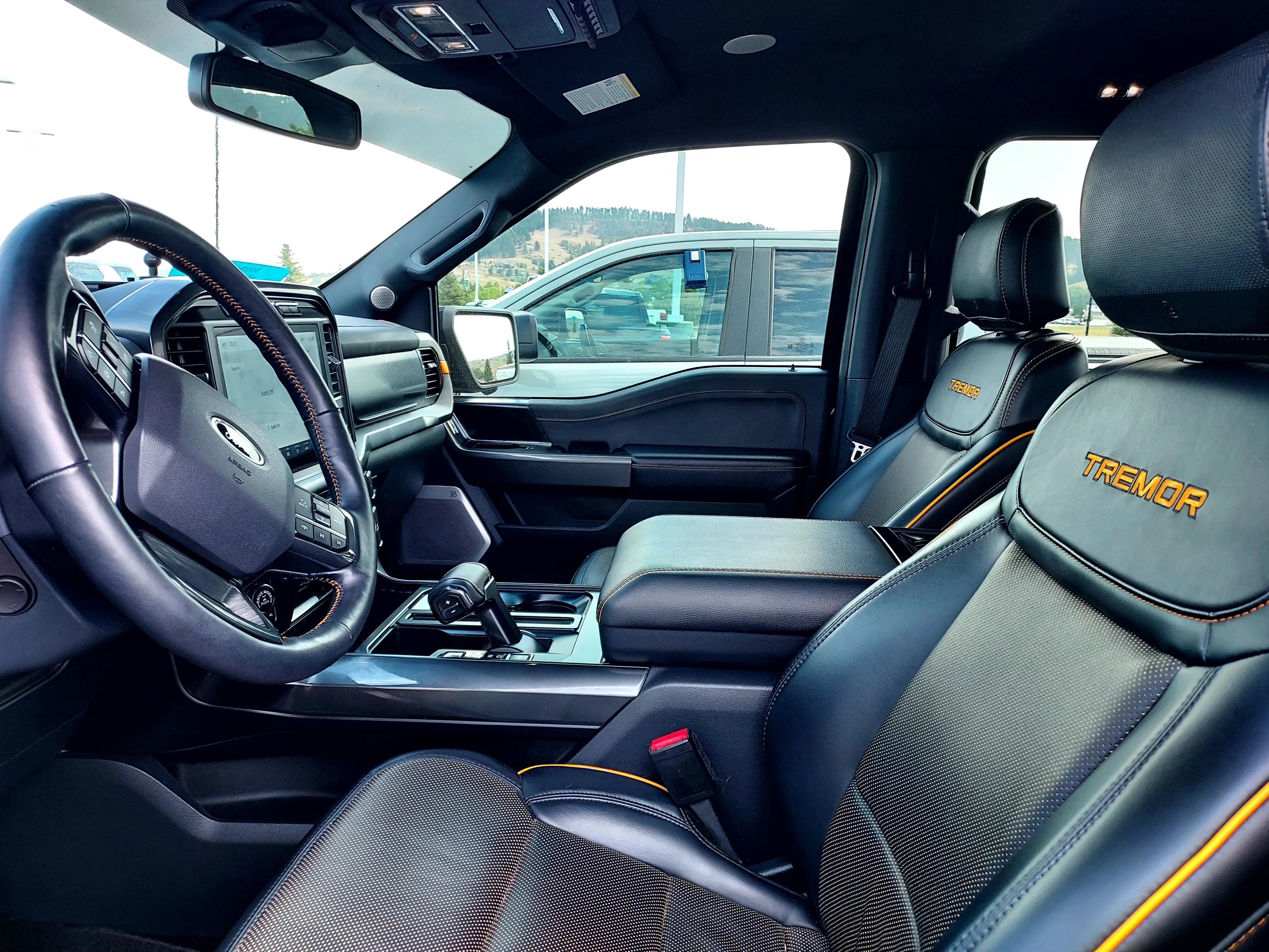 Used 2022 Antimatter Blue Metallic Ford Tremor image 13