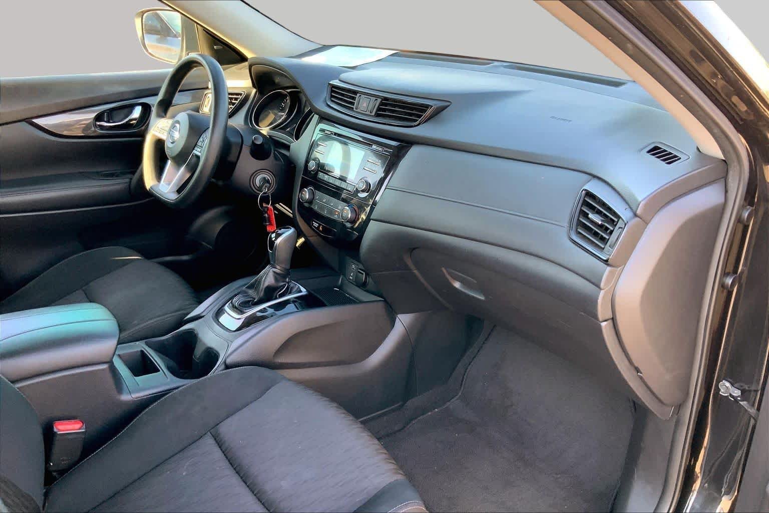 Used 2017 Magnetic Black Nissan S image 16