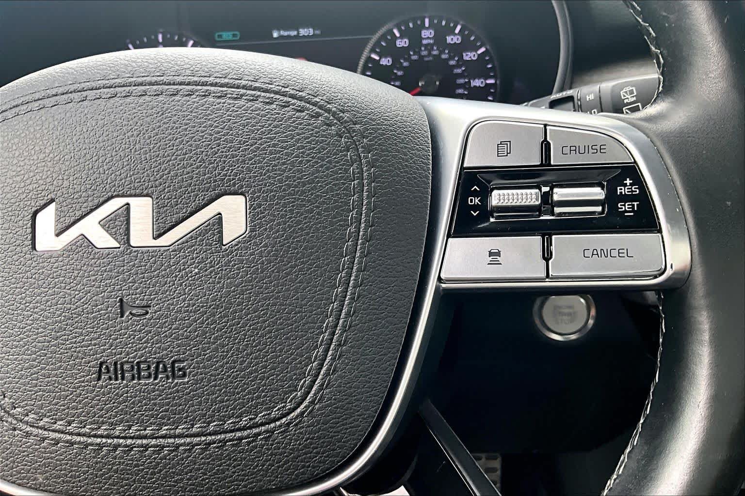 Used 2022 Wolf Gray Kia SX image 25