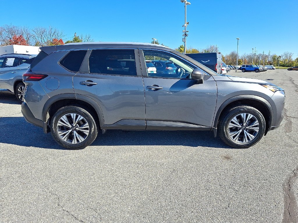 Used 2023 Gray Nissan SV image 8