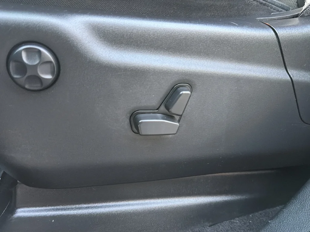 Used 2021 Gray Jeep Laredo X image 18