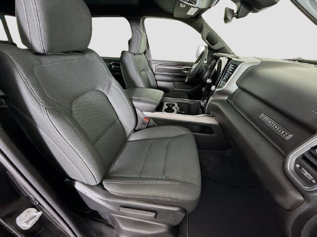 New 2026 Diamond Black Crystal Pearl-Coat Exterior Paint RAM Big Horn/Lone Star image 26