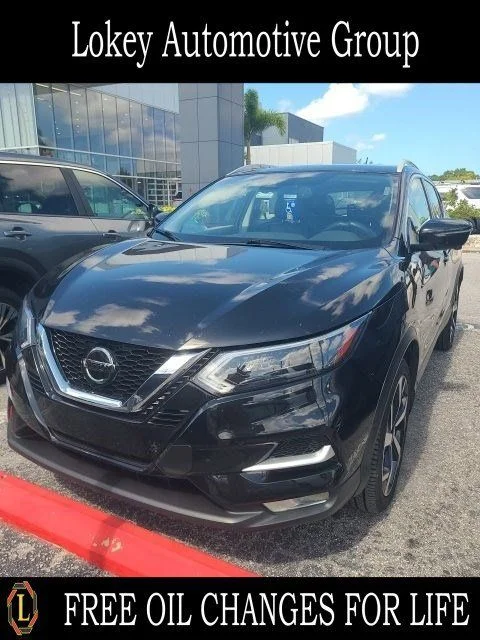 2022 Nissan Rogue Sport SL AWD's photo