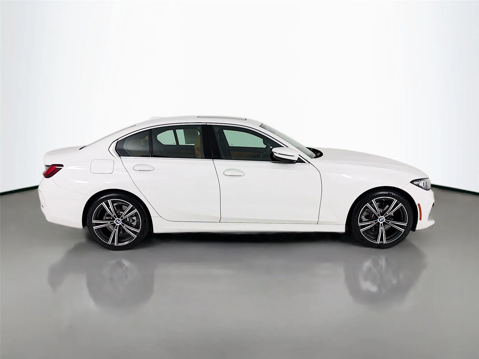 Used 2024 Alpine White BMW 330i image 24