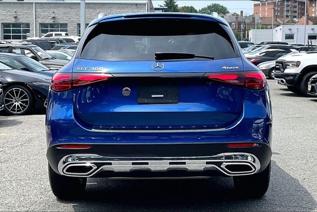 Used 2026 Blue Mercedes-Benz GLC 300 image 3