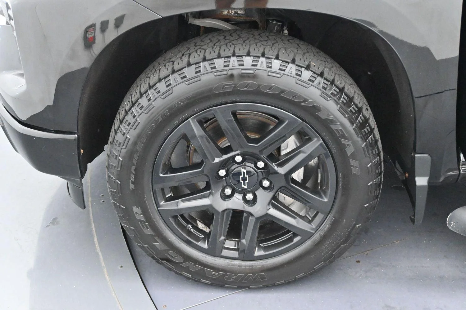 Used 2023 Black Chevrolet RST image 30