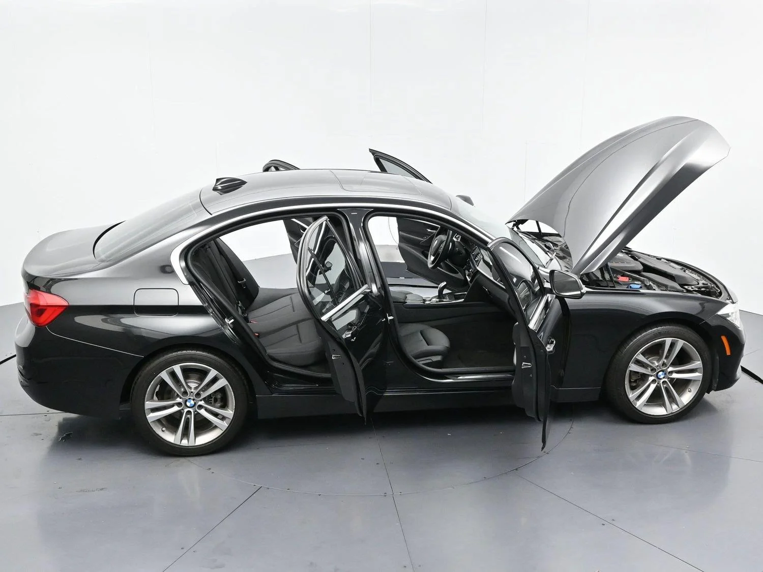 Used 2018 Black Sapphire Metallic BMW 330i image 35