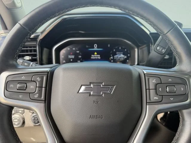Used 2023 BLACK Chevrolet RST image 26