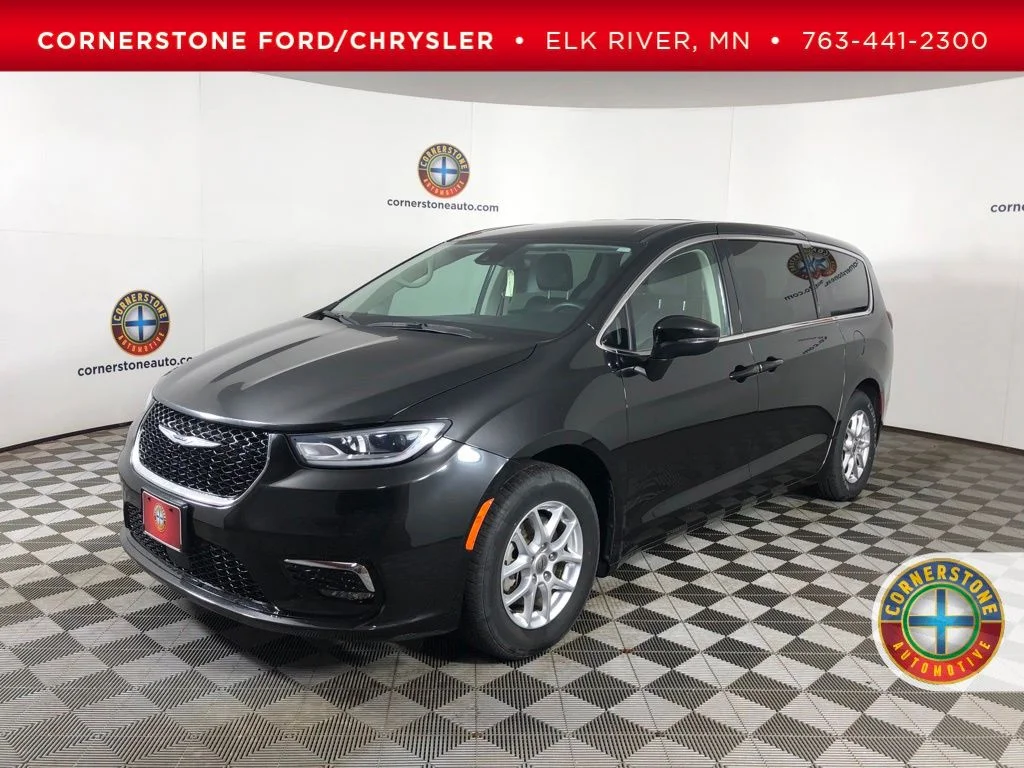 Used 2023 Black Chrysler Touring L image 1