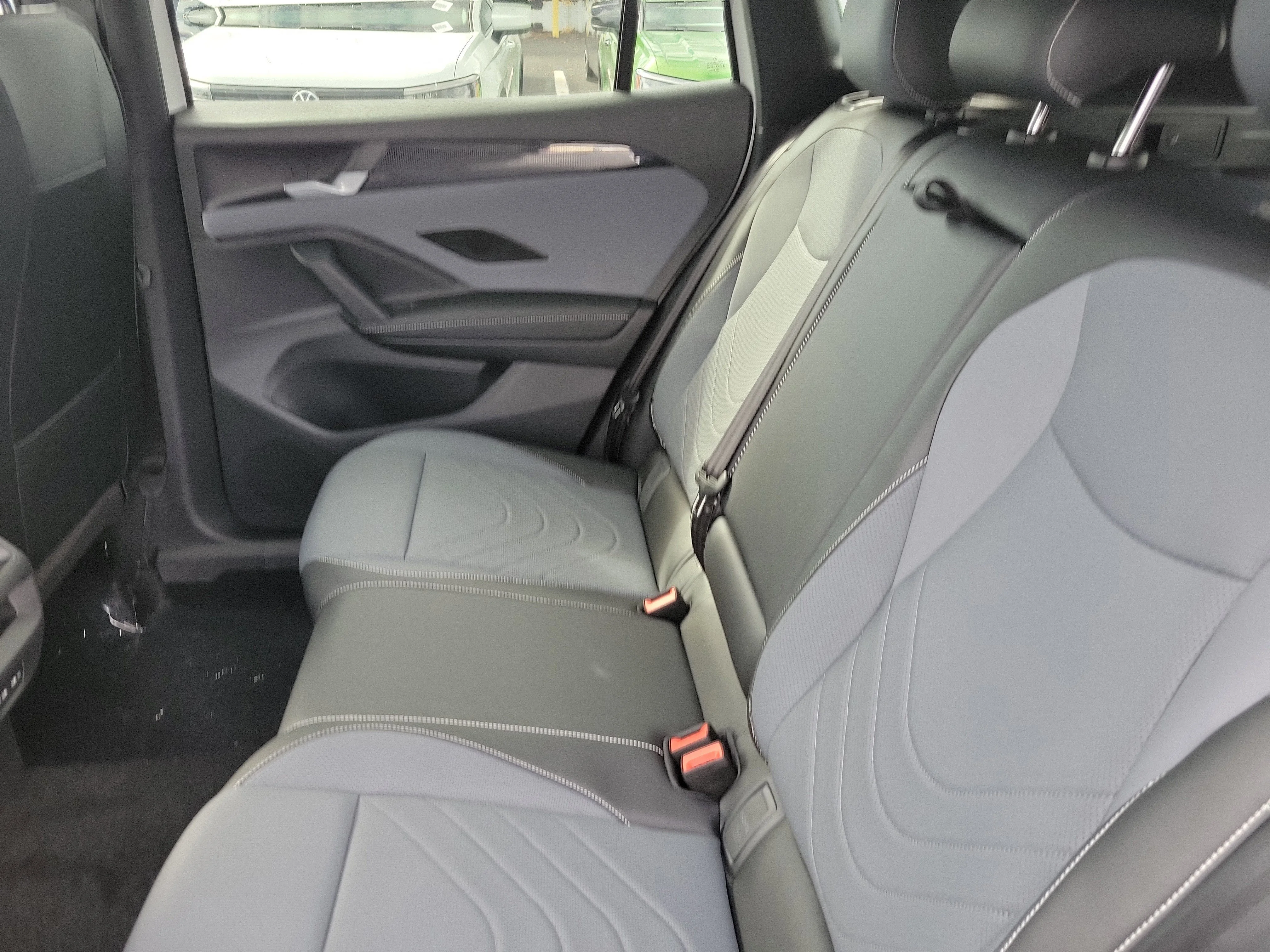 2026 Volkswagen Tiguan SE R-LINE BLACK - Photo 15