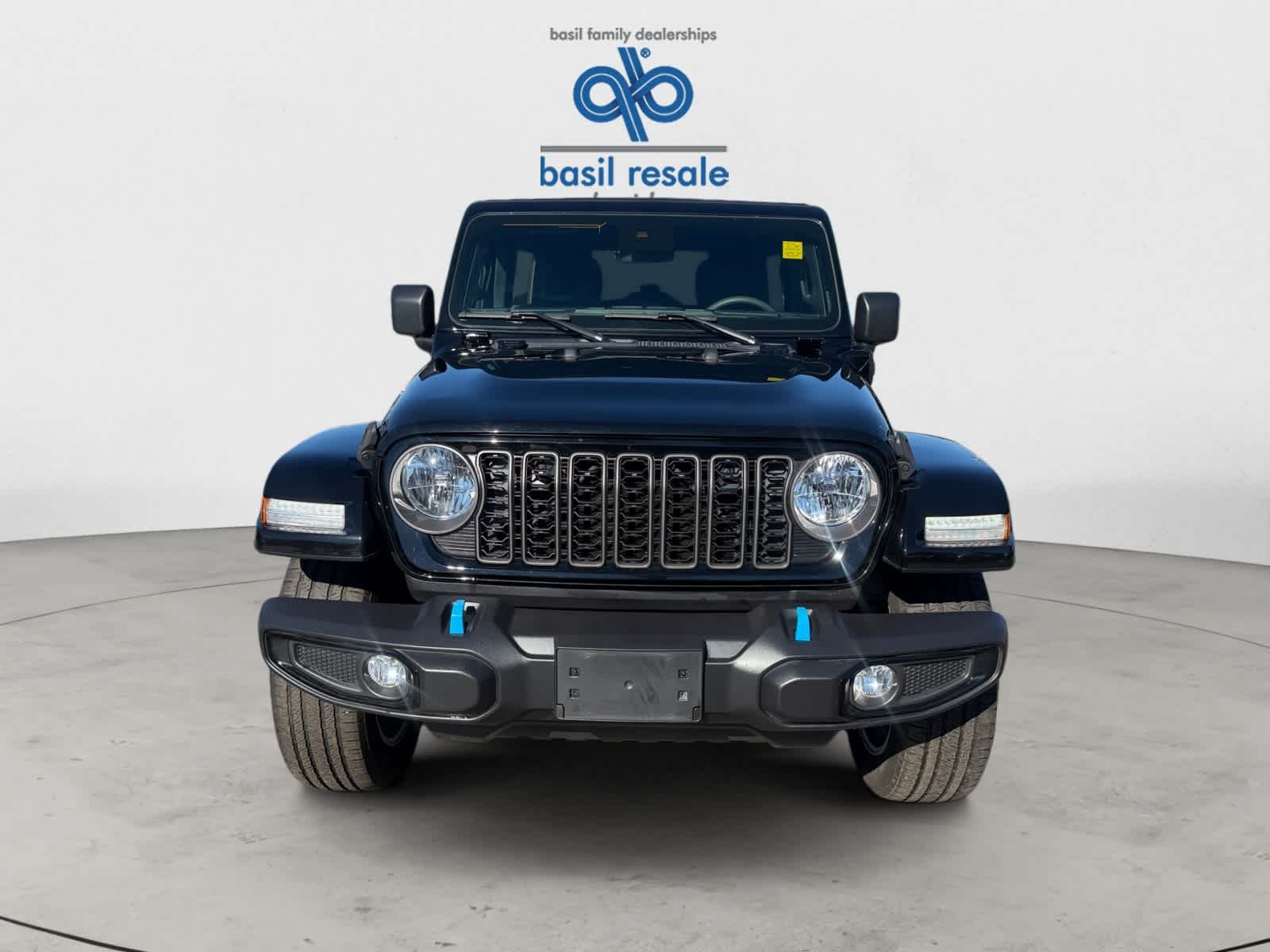 Used 2024 Black Clearcoat Jeep Sport S image 9