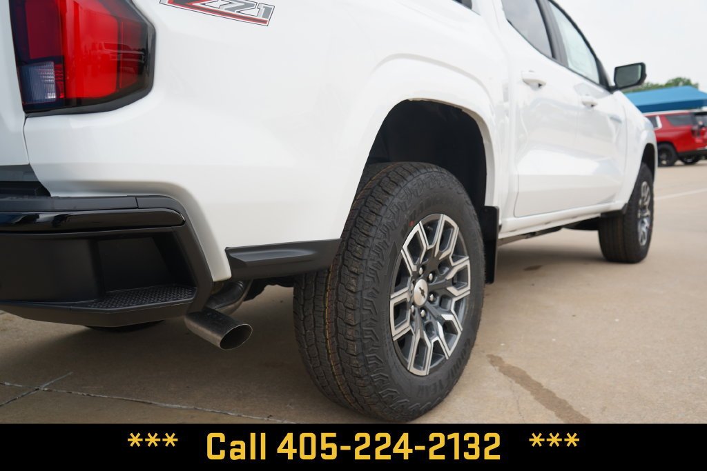 New 2026 Summit White Chevrolet Z71 image 7